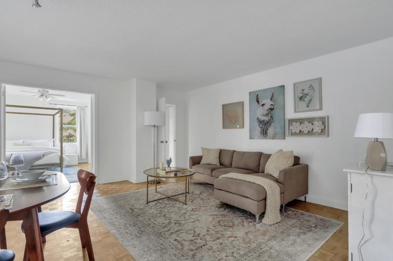 Apartment 1 Bedroom Downtown Amazing Location*self Check-in**