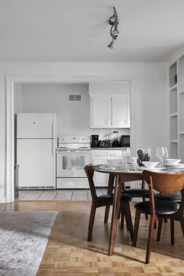 1 Bedroom Downtown Amazing Location*self Check-in**
